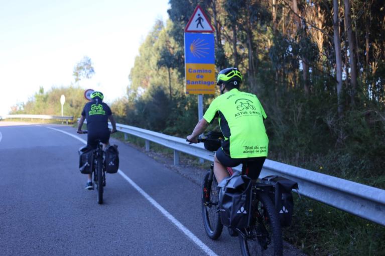 Cyclists in the Camino de Santiago